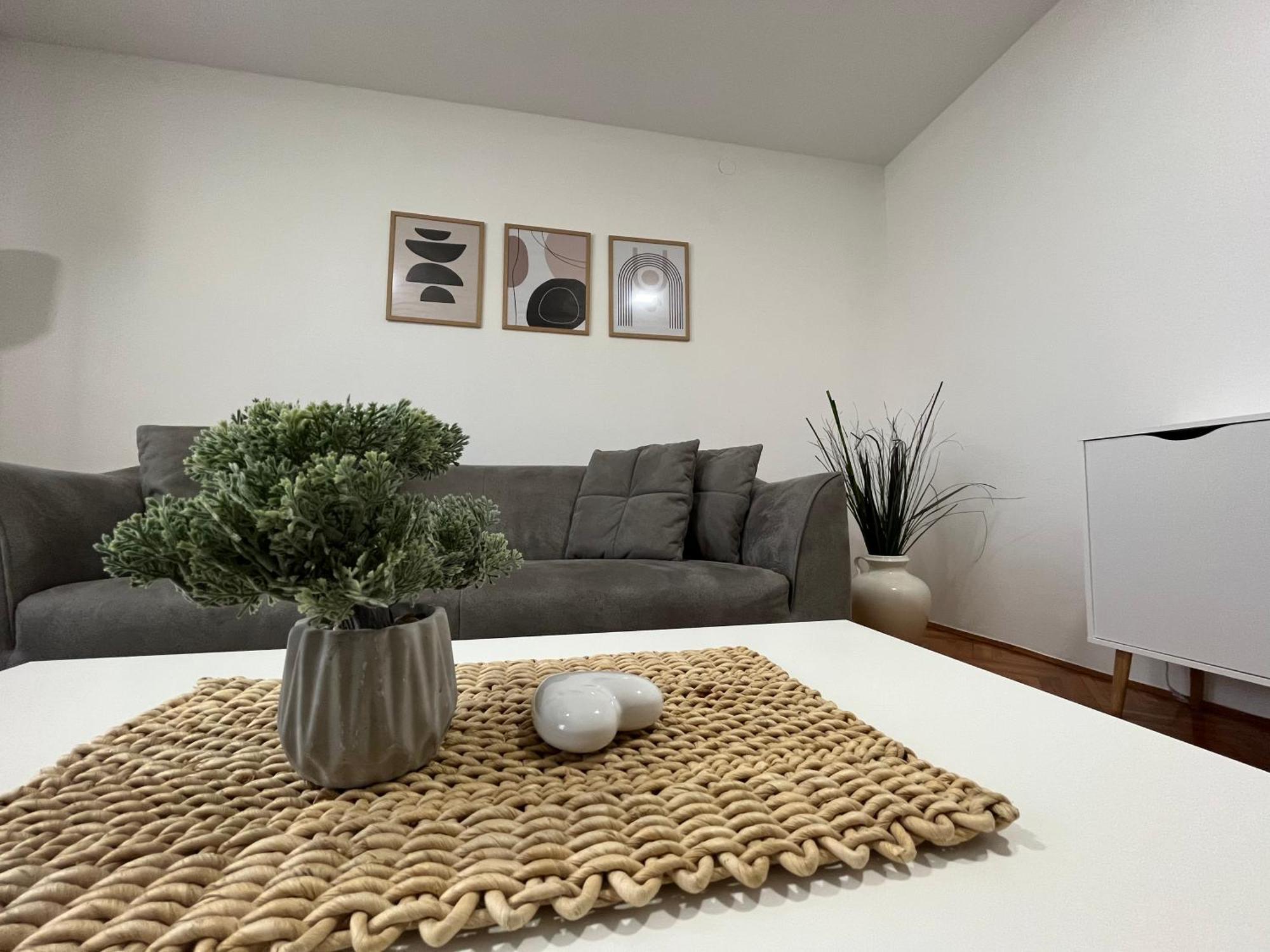 Apartman Mara Mala Subotica Экстерьер фото
